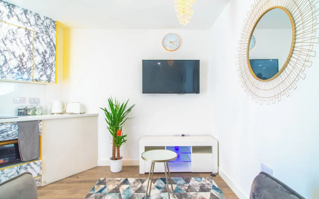 Sheffield City Apartment Retreat