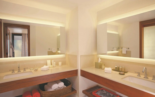 Mauna Kea Beach Hotel, Autograph Collection