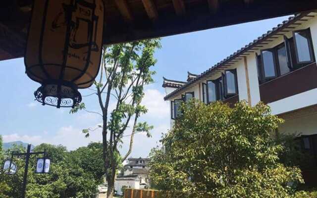 Longmen Impression Hotel