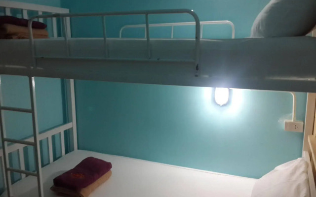 Relax Corner Inn - Hostel