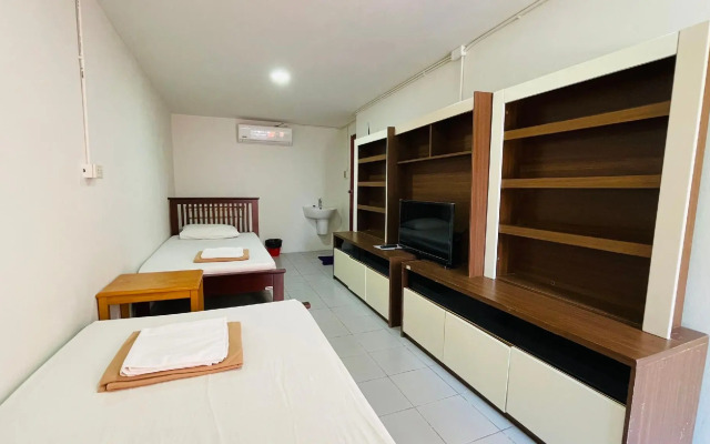 Super Hostel
