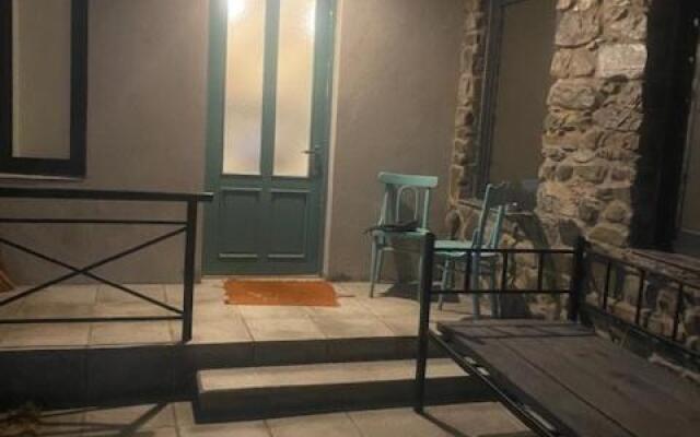 Apart Pasanauri - Apartament Pasanauri rjadom s Garden otel'