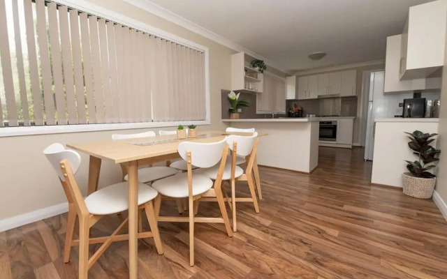 Phillip Villa, Modern & Fresh, Close to Town, Free Wifi