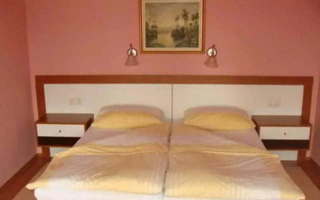 Delminium Hotel
