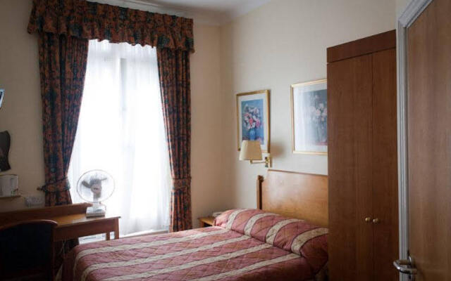 The London Agent - Victoria Home From Home