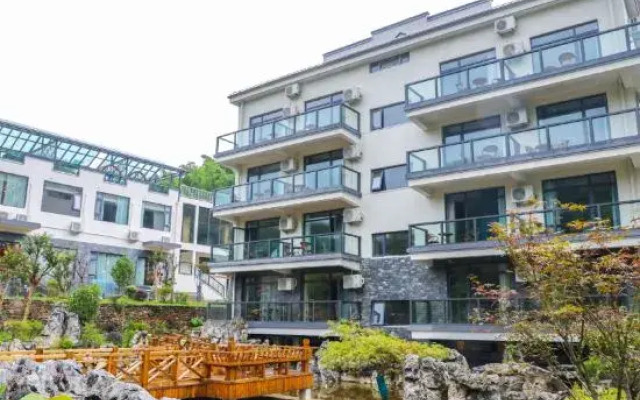 Moon Bay Resort