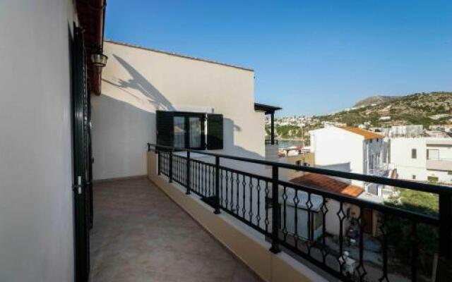 Thalami Apartment