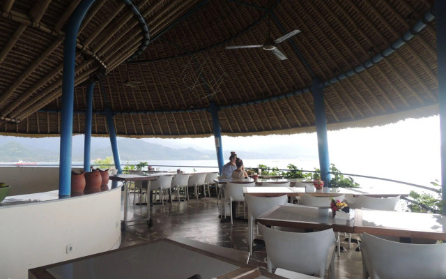 Bloo Lagoon Eco Village