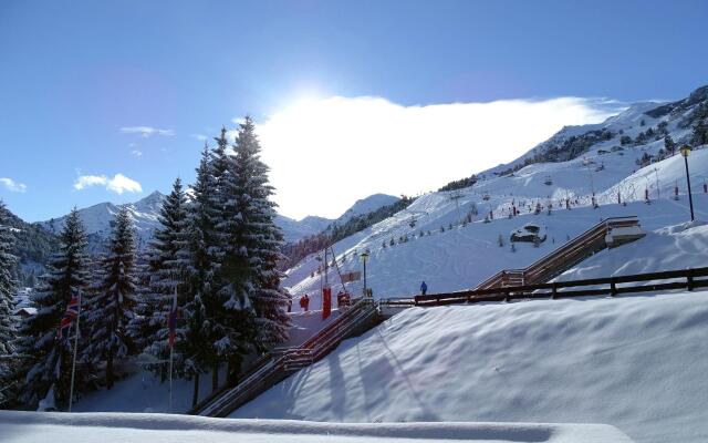 Enticing Apartment in Méribel with Balcony