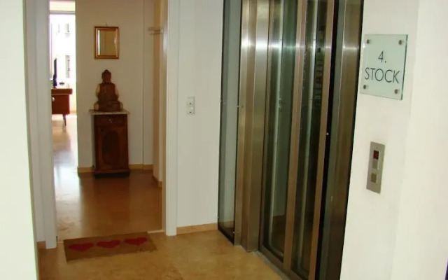 Kaiser Max Suite at the Golden Roof