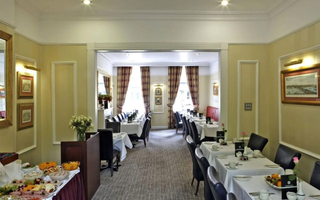 Grange Clarendon