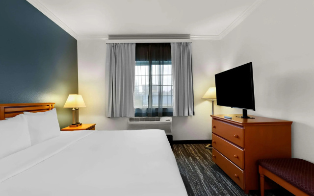 Clarion Suites Anchorage Downtown