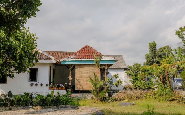 Hotel Maya by OYO Rooms