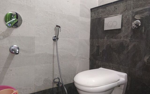 Hotel The Raja Palace