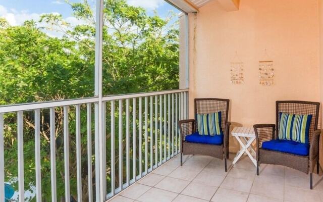 Conch 4 Bedroom Townhouse by RedAwning