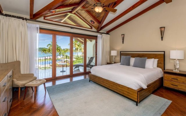 Unique - 2 Luxury Villas at Palms in Flamingo Combined Sleep 12