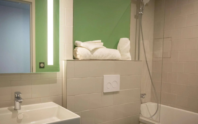 Best Western 11BAUER Paris Saint-Ouen