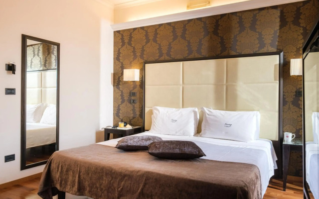 Touring Hotel