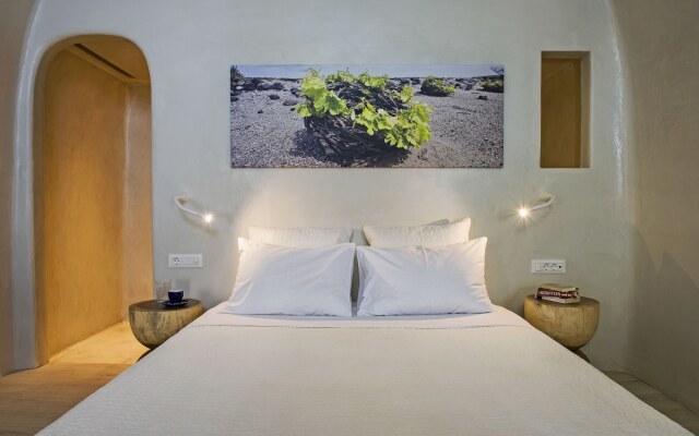 Porto Fira Suites