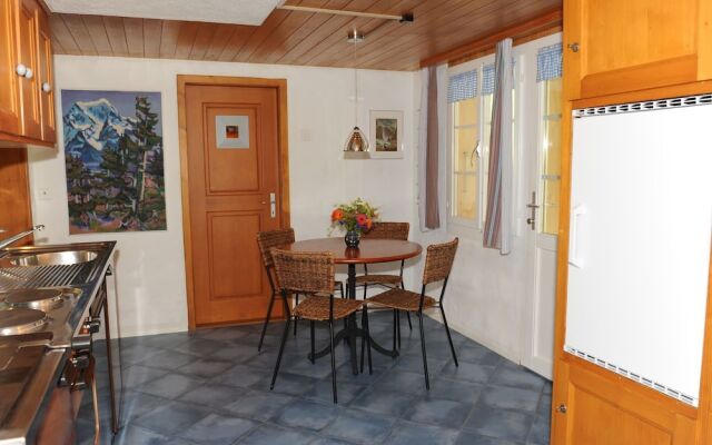 Mountain Chalet With Garden And Parking In Grindelwald