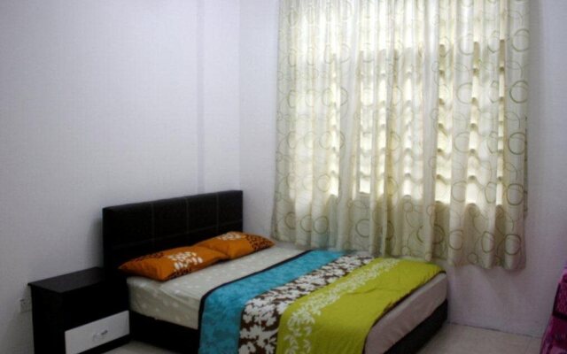 Harvest Green Apartment @ Crown Imperial Court