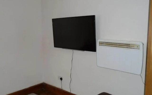 Lovely 1 Bedroom Studio Flat