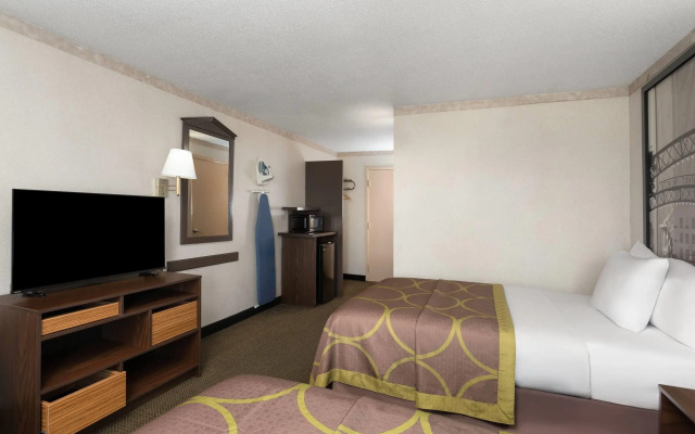 Super 8 by Wyndham Columbus