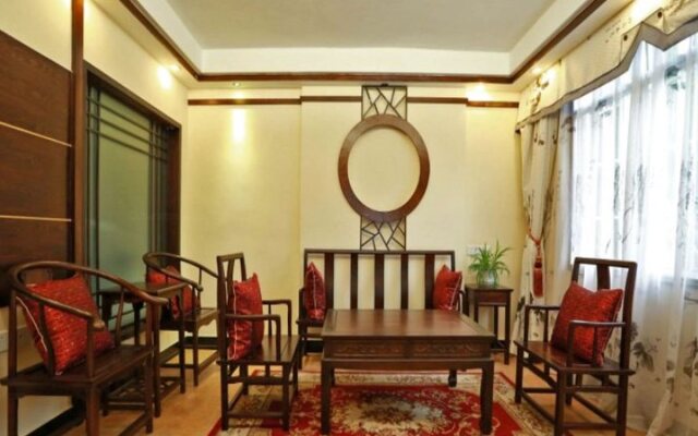 Fenghuang Poshan Inn