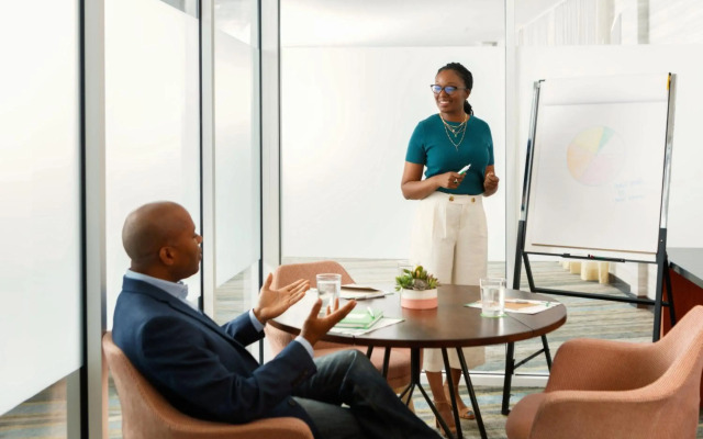 Holiday Inn & Suites Oakland Airport by IHG
