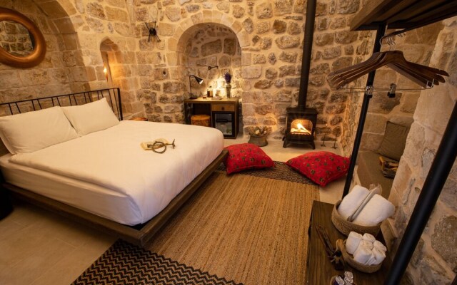 Mirsoum Hotel