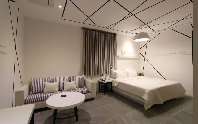 The Zenith Hotel