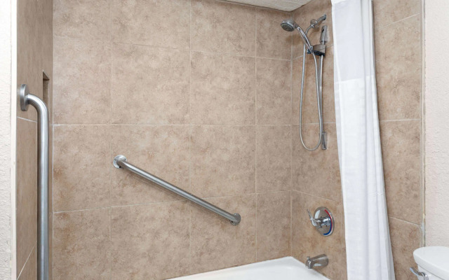 Days Inn by Wyndham Wildwood I-75