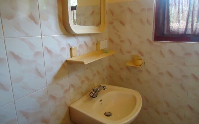 Hotel 4 U