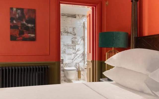 Penywern Road IV by Onefinestay