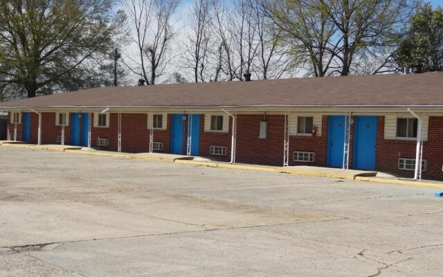 Holiday Capri Motel