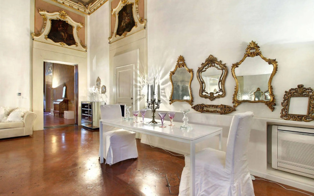 Palazzo Tolomei - Residenza d'Epoca