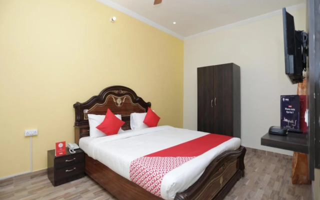 OYO Flagship 17172 Greenview Homestay