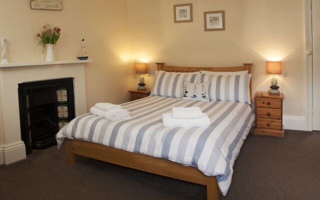 Colebrooke House