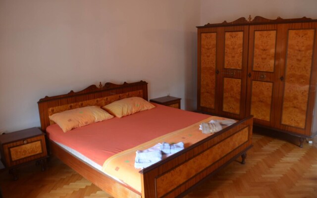 Apartments Peranovic
