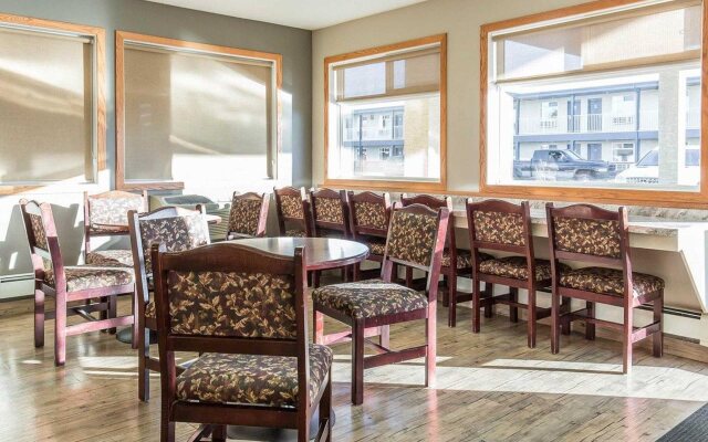 Empire Inn & Suites