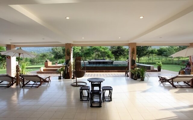Hillside Country Home Golf & Resort