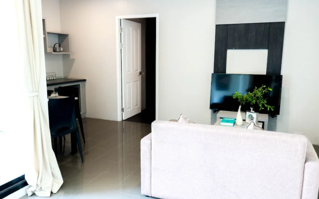 RoomQuest Sukhumvit 107