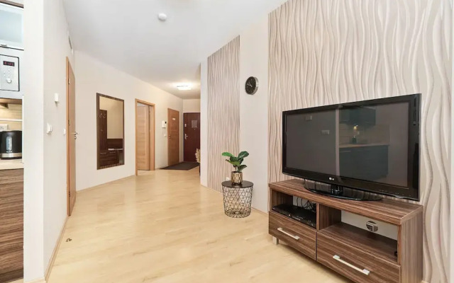 Modern Apartments Krawiecka by Renters