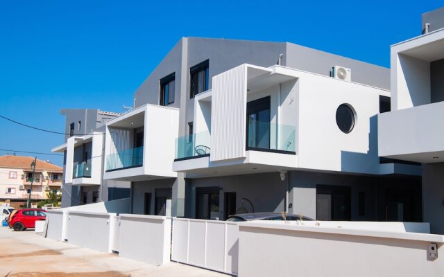Karavela's Complex