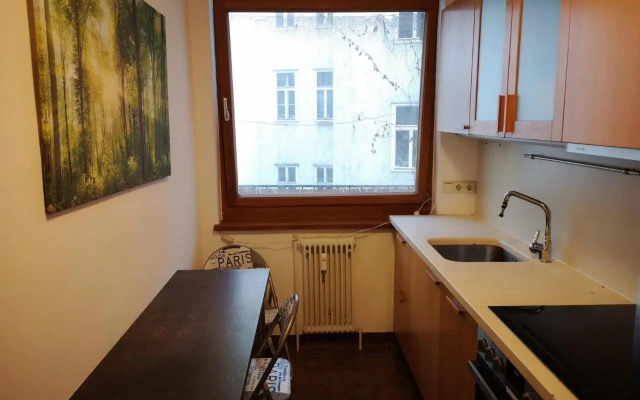 HIDDEN GEM by JR City Apartments