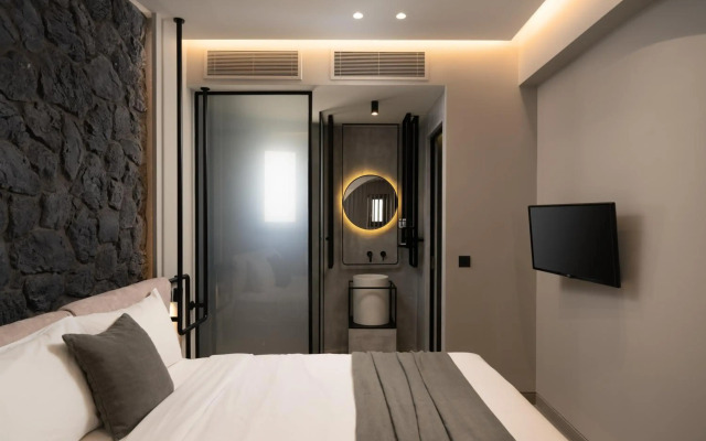 Apikia Santorini Suites - Adults Only