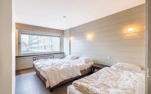 Apartment in Oostduinkerke With sea View