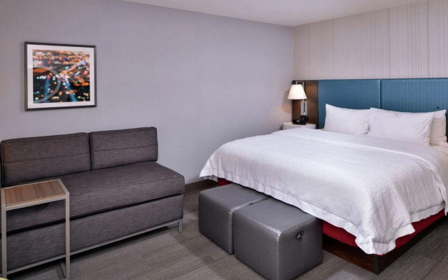 Hampton Inn & Suites Carson City