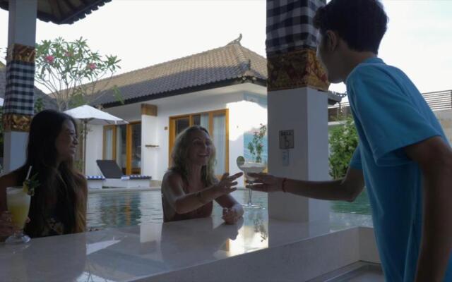 Villa Casablanca Surf Keramas