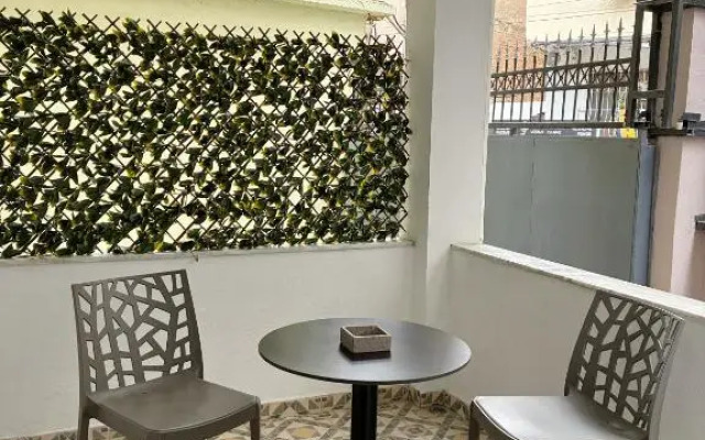 Clinton Tirana Inn